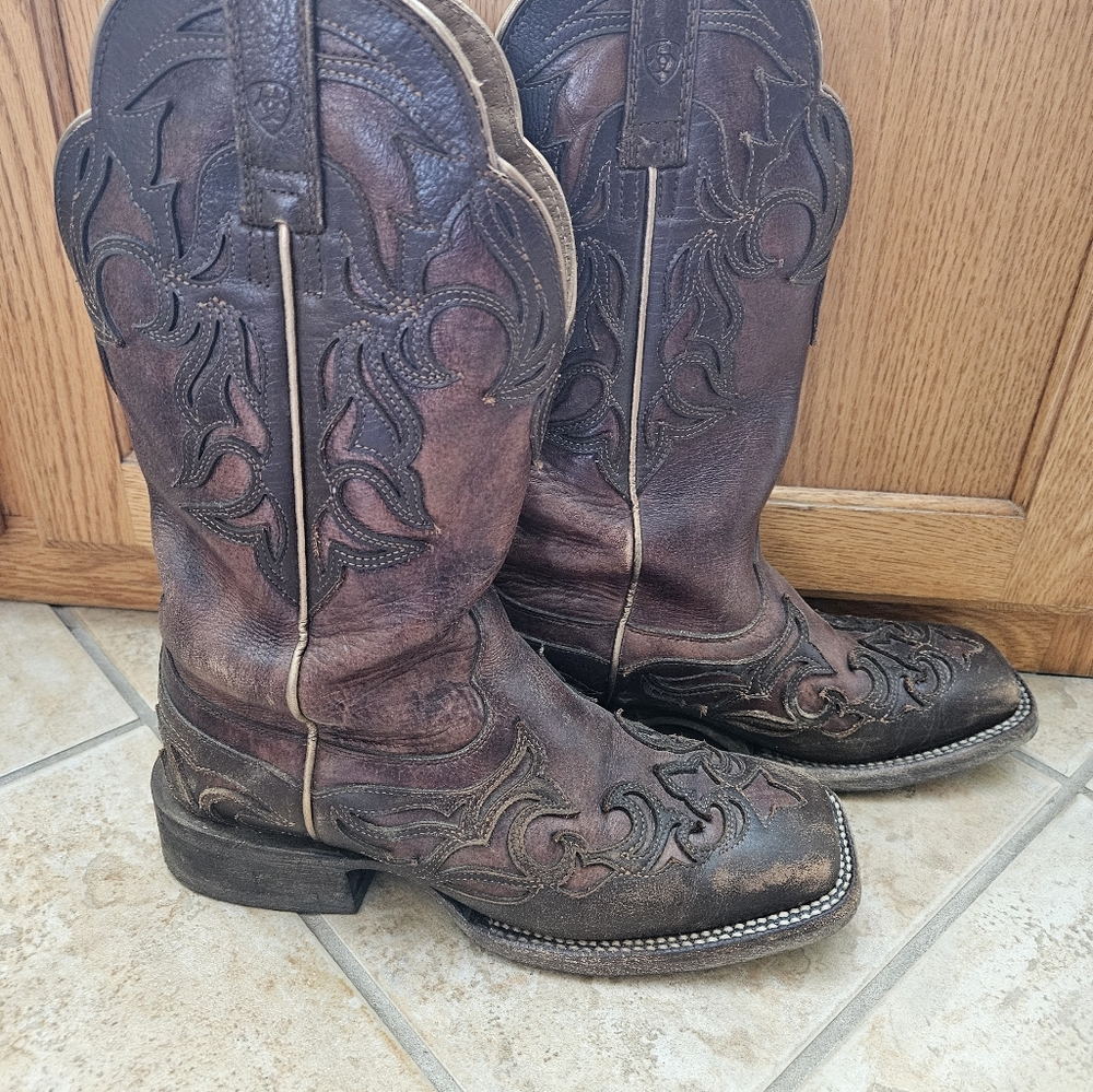 ARAIT Cassidy Leather Cowboy Boots 👢